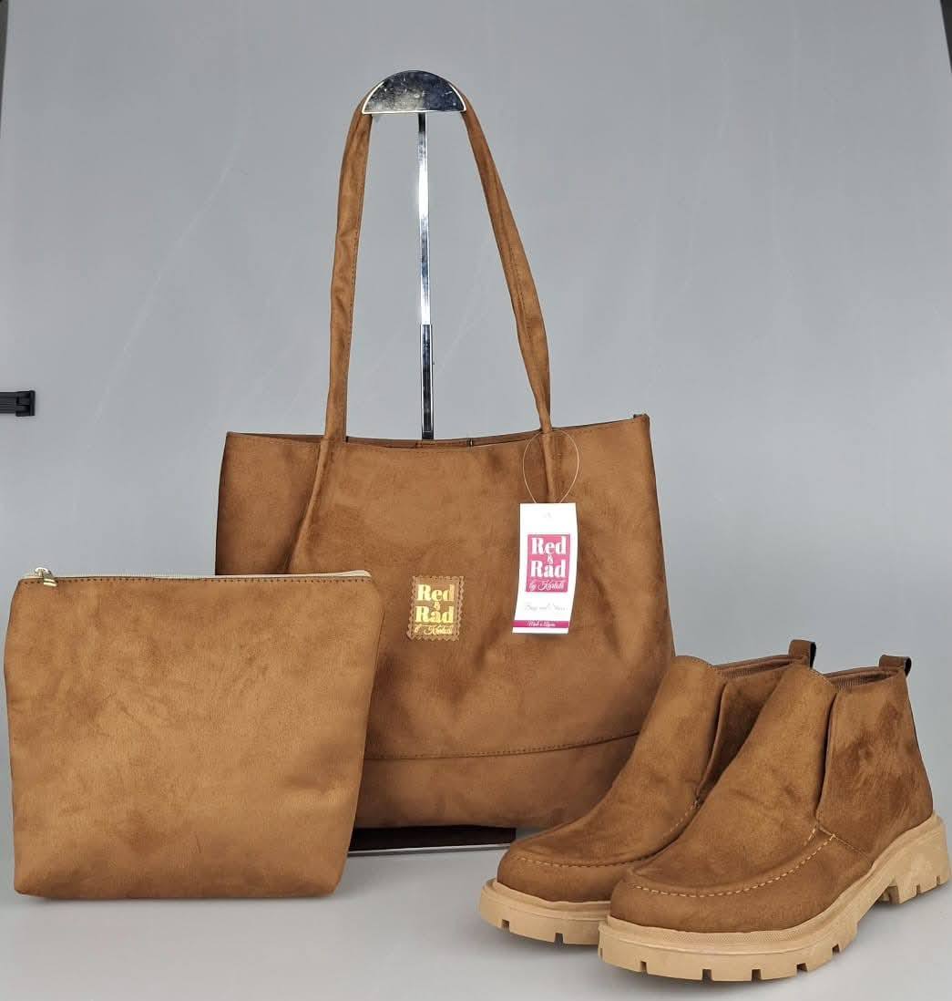 باك متكامل 3 قطع بنفس اللون – بوت عصري + Sac Chic + Pochette